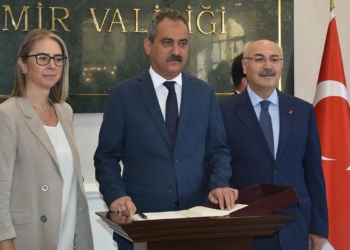 Özer: İzmir'e yatırımı 5,1 milyara çıkarıyoruz