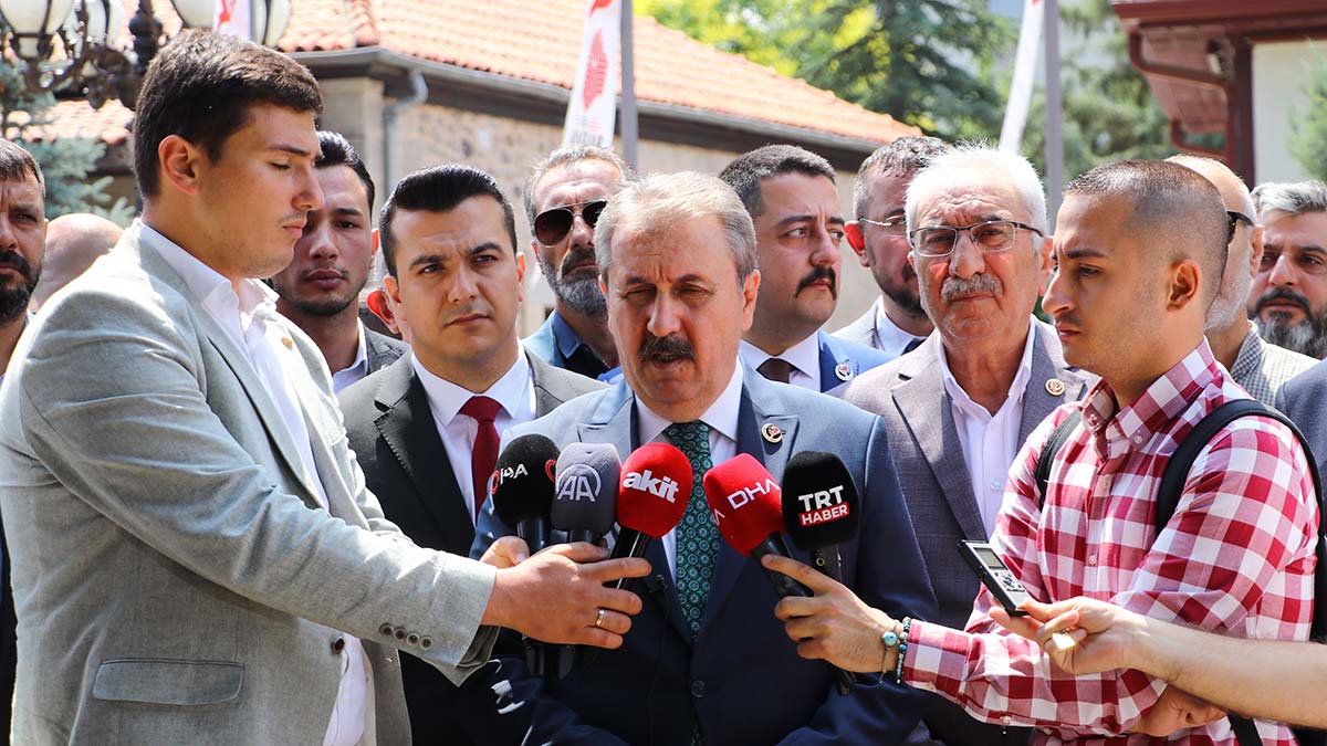 Protesto hekimlerimizin demokratik hakkı