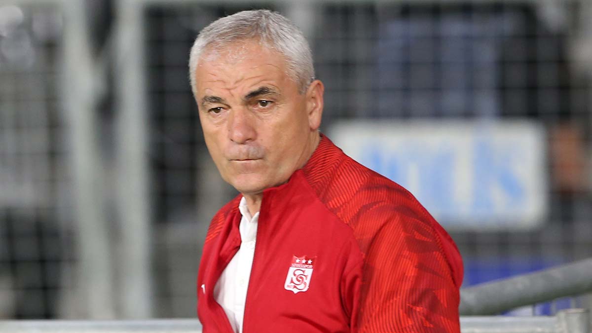 Rıza Çalımbay: Transferlerde geç kaldık