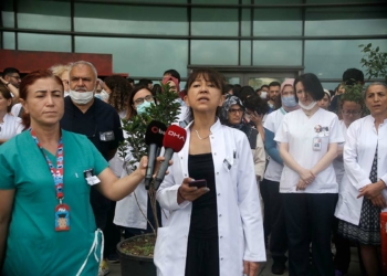 Sağlık çalışanlarından şiddet protestosu