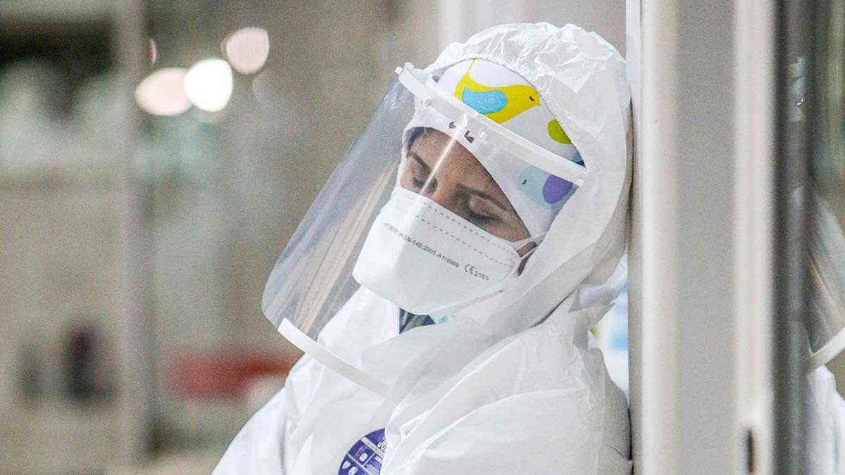 'Sağlık personeli sayısı her geçen gün azalıyor'