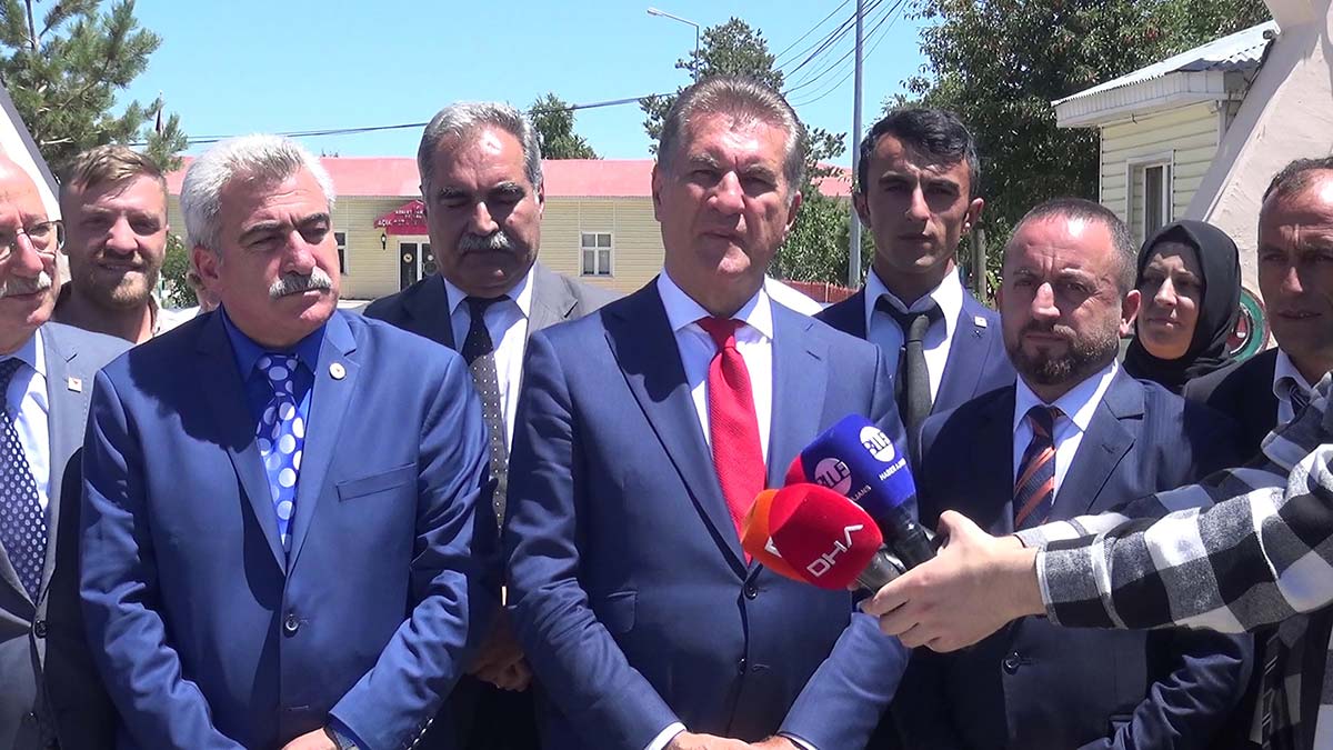 Sarıgül'den 48'inci cezaevi önünde genel af çağrısı