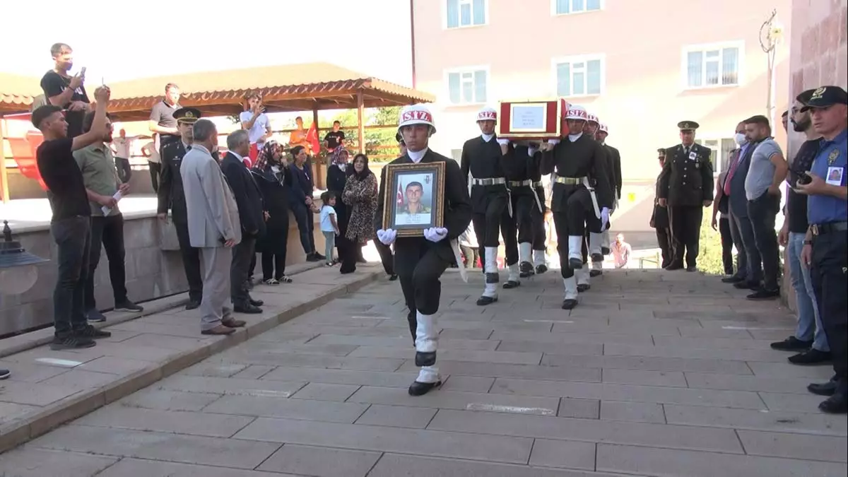 Sehit mustafa otal son yolculuguna ugurlandi 1 - öne çıkan - haberton