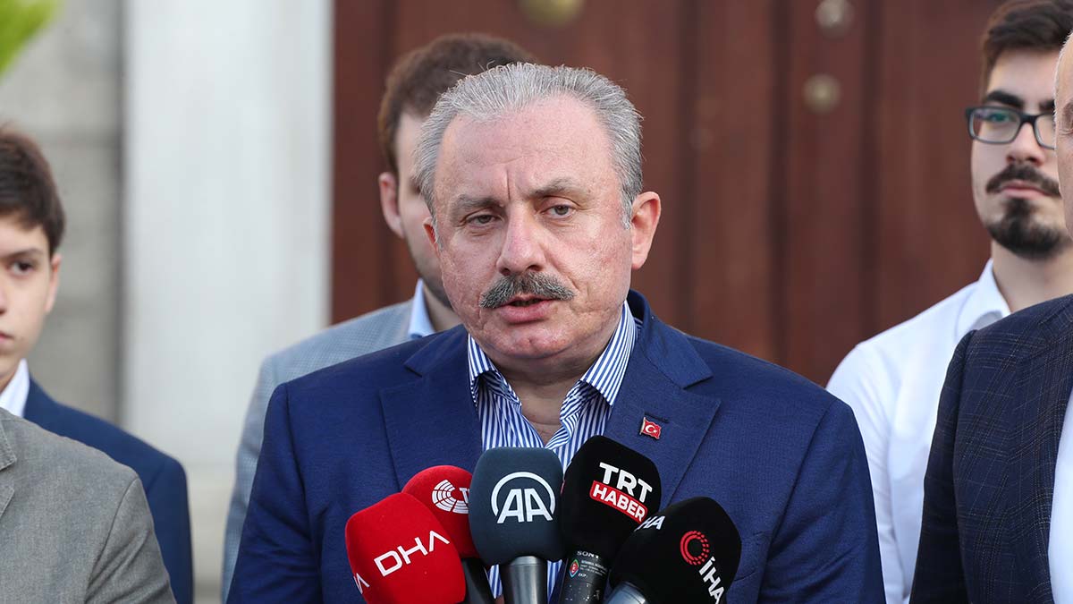 Şentop bayram namazını Ayasofya'da kıldı 