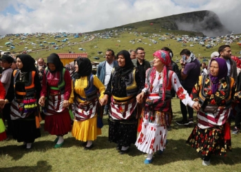 Sis Dağı'nda 2 asırlık yayla şenliğine yoğun ilgi