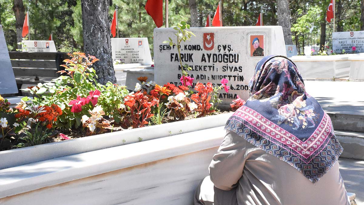 Sivas'ta şehit annelerinin hüzünlü bayramı