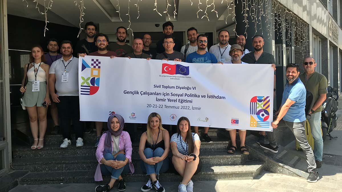 Sivil Toplum Diyaloğu Projesi İzmir'de gerçekleşti