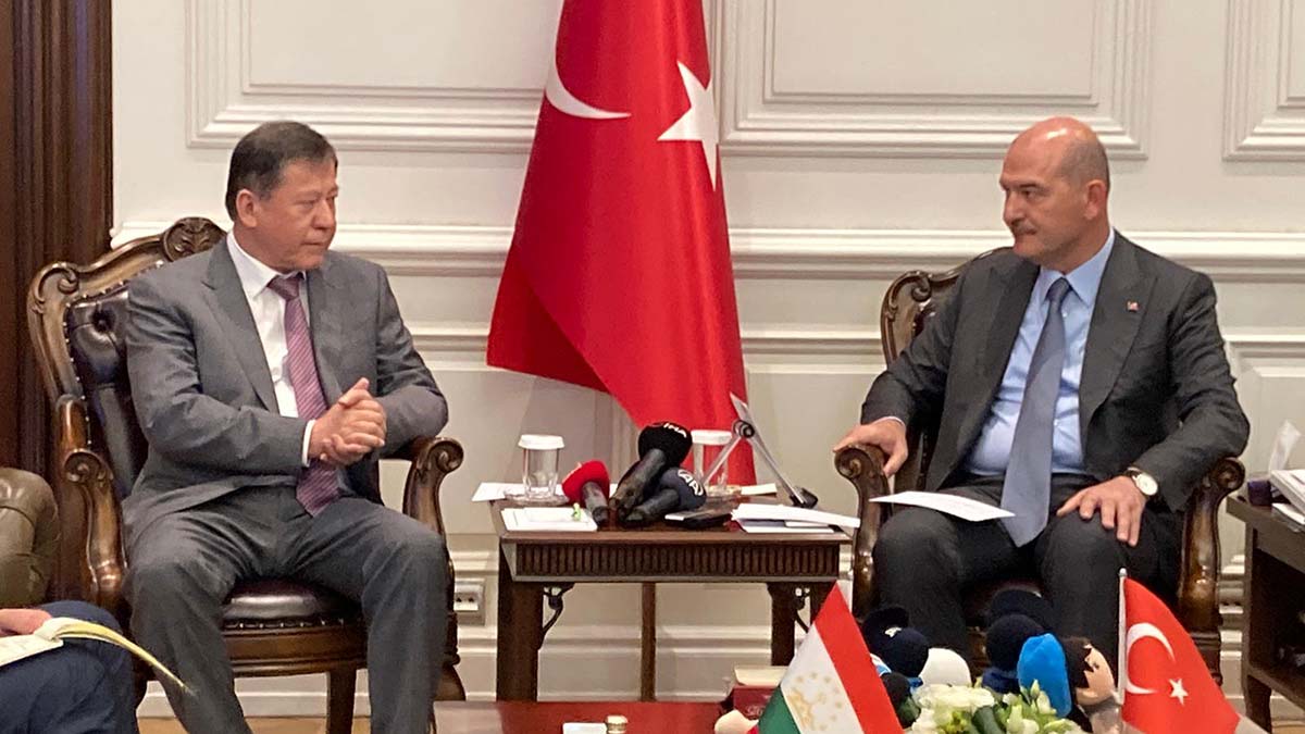 Soylu, Tacikistan İçişleri Bakanı ile görüştü