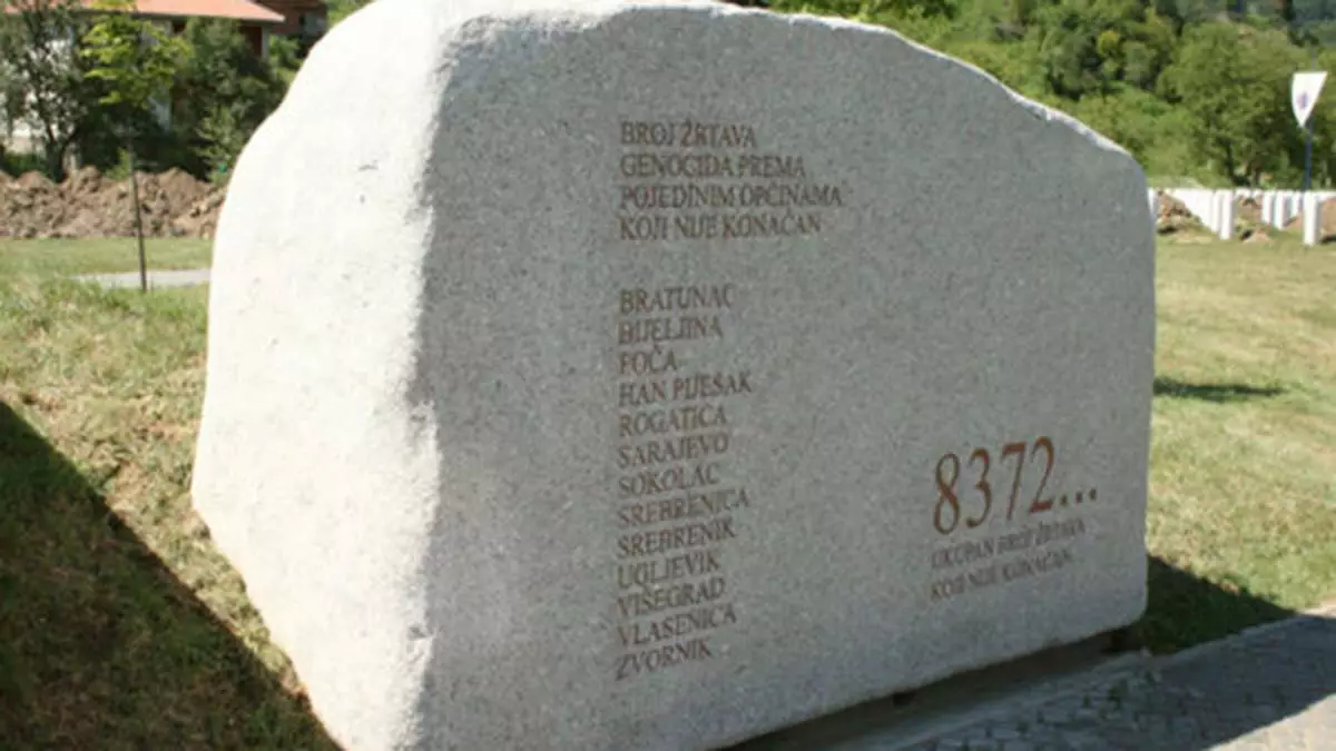 Srebrenitsa katliamı, kartal'da anılacak
