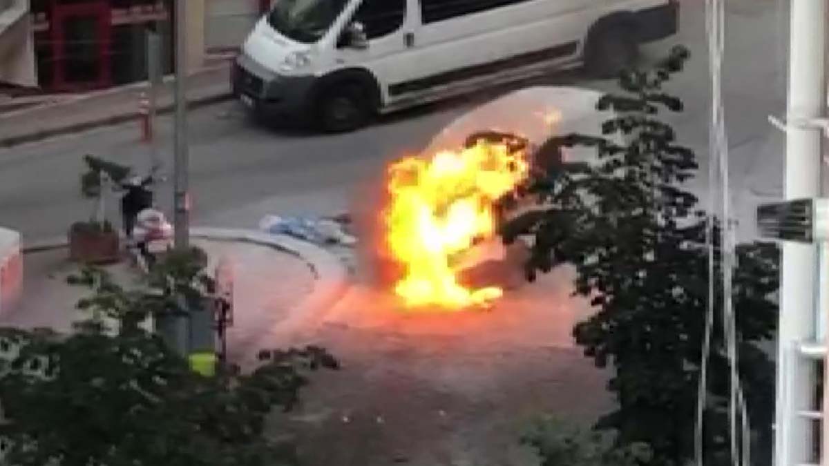 Su dağıtım aracı, alev alev yandı