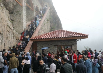 Sümela Manastırı'nda bayram yoğunluğu