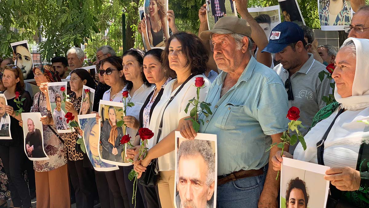 Suruç'ta canlı bombalı saldırıda ölen 33 kişi anıldı