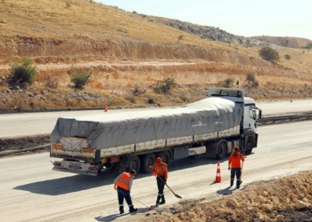 TAG Otoyolu, 27 saat sonra yeniden ulaşıma açıldı