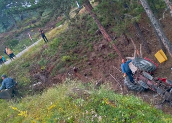 Traktör şarampole yuvarlandı: 10 yaralı