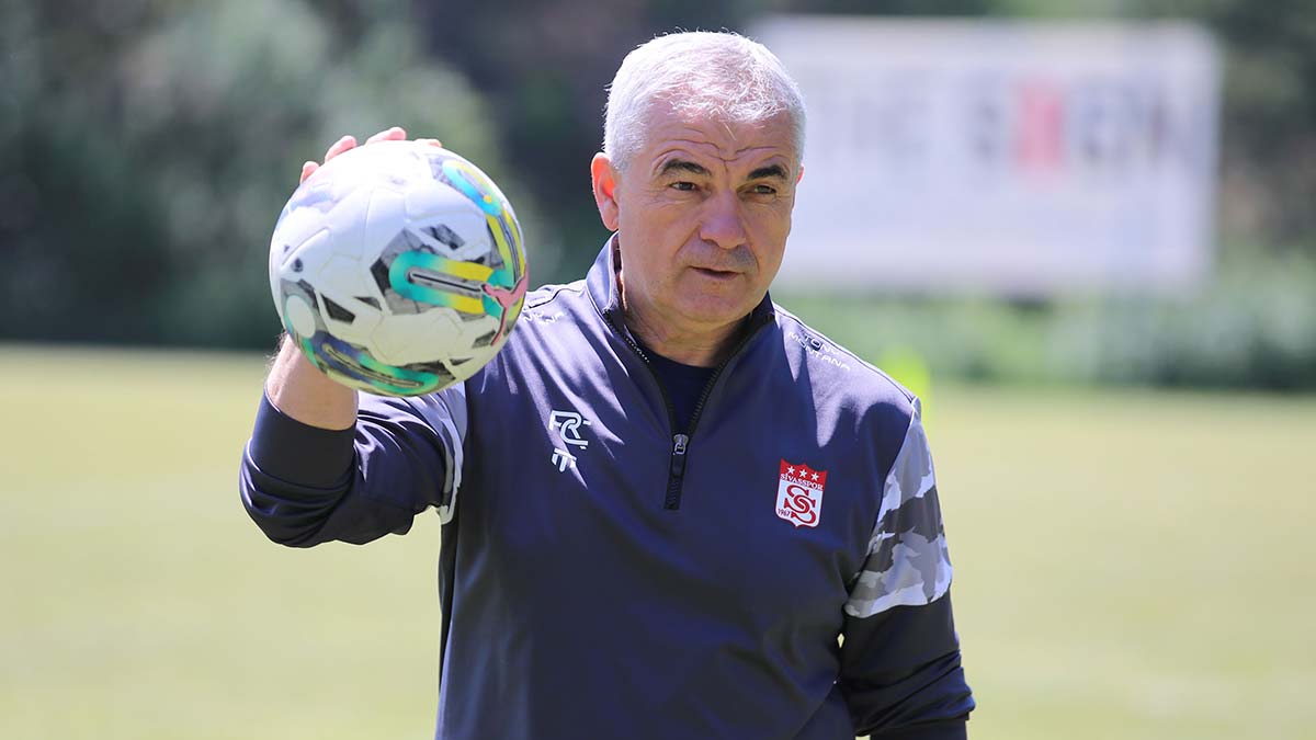 'Transferlerimizin bir an önce gelmesi lazım'