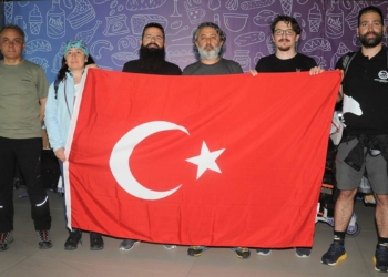 Türk bilim ekibi Arktik Bilim Seferi'nden döndü