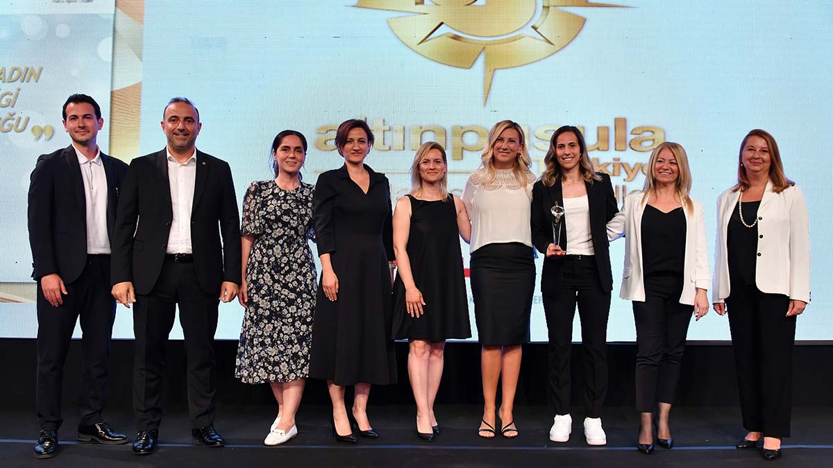 Turkcell Kadınlar Futbol Ligi projesine ödül