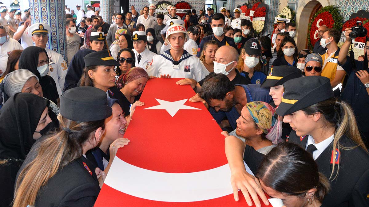 Uzman Çavuş Remzi Nişan son yolculuğuna uğurlandı