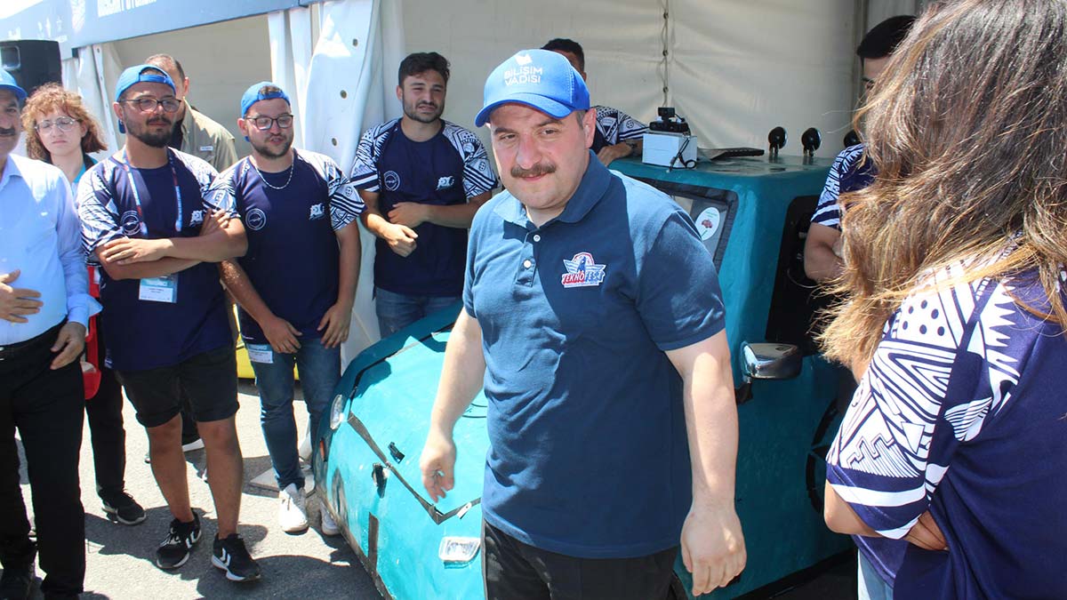 Varank Binek Otonom Araç Yarışması'na katıldı