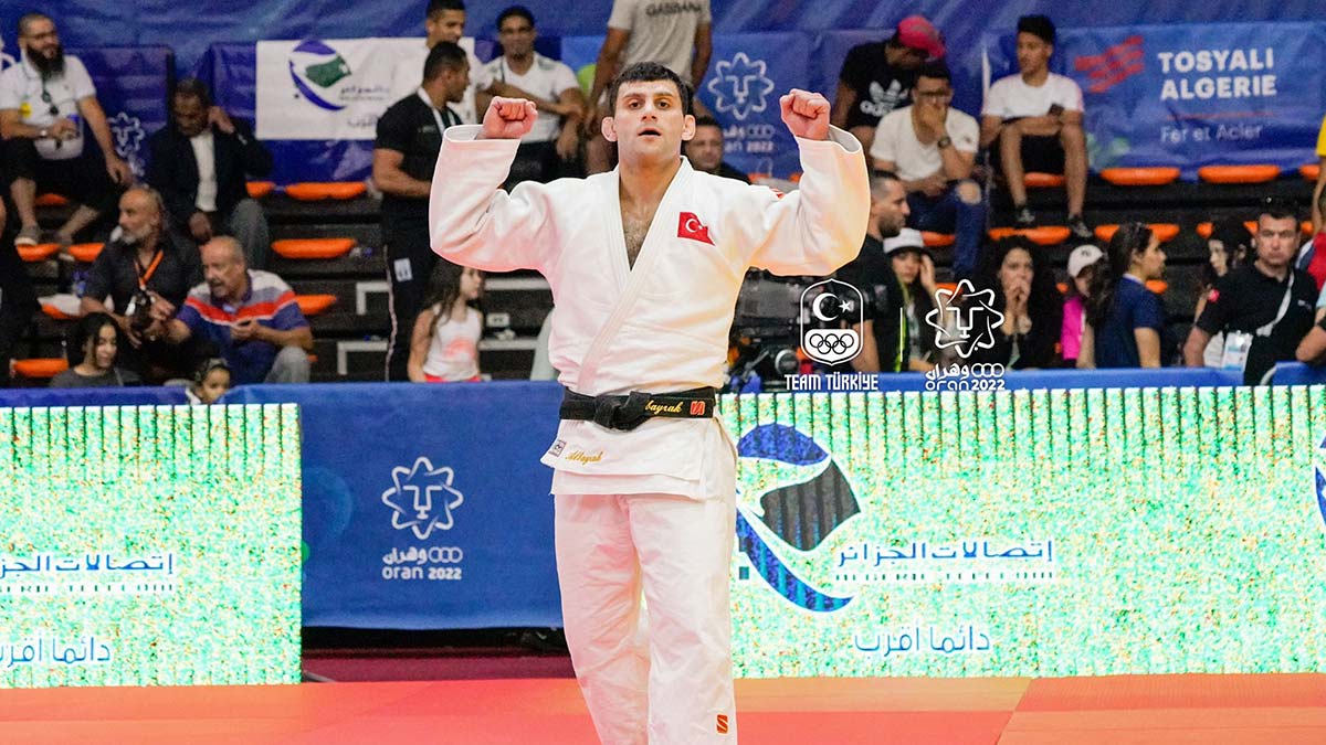 Vedat Albayrak'tan altın madalya