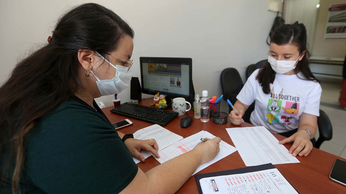 Yenimahalleli gençlere YKS tercih desteği