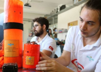 Yerli cep uydusu tasarımcılarından büyük başarı