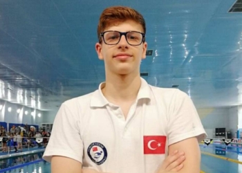 Yüzme Şampiyonu Batuhan Filiz'e ABD'den burs
