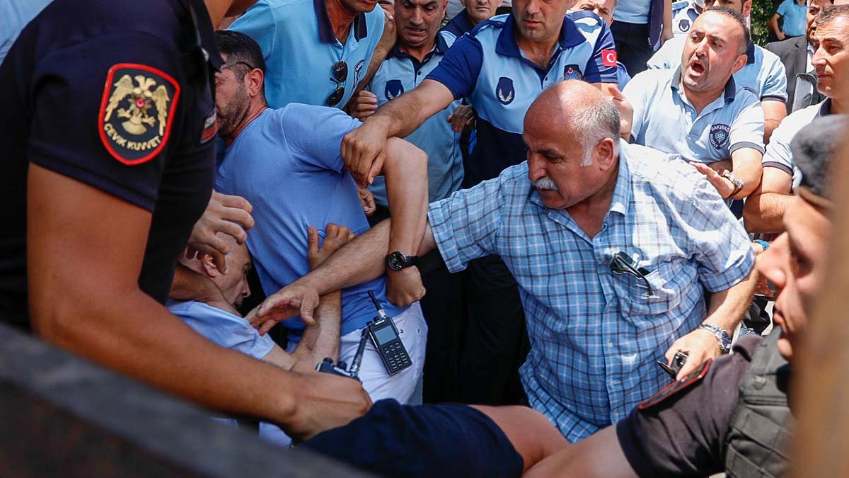 Zeytinlik Halk Pazarında yıkım gerginliği