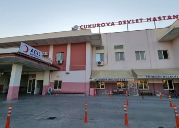 Adana'da acil serviste taşkınlık