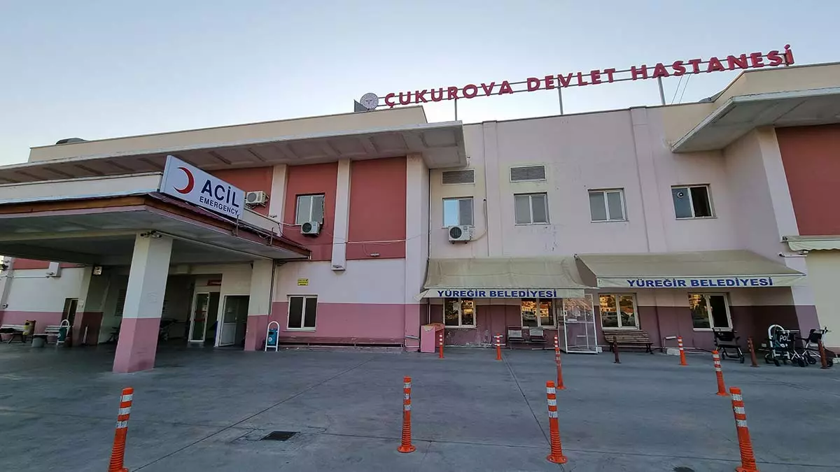 Adana'da acil serviste taşkınlık