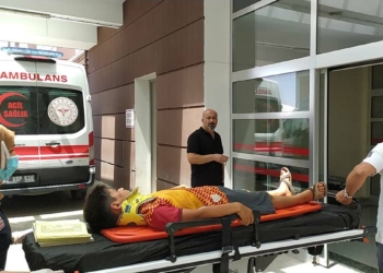 Adıyaman'da şarampole devrilen otomobilde 5 kişi yaralandı