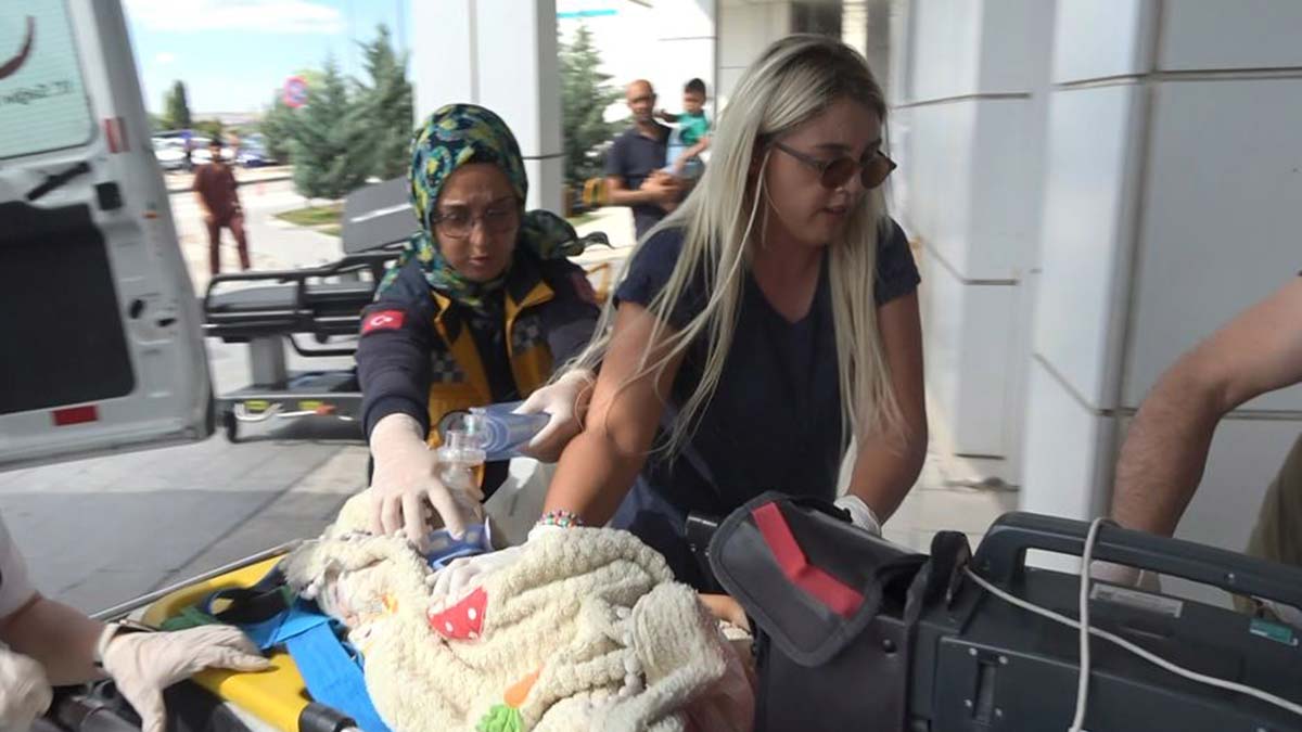 Aksaray'daki kazada yaralı annesinin durumunu sorduğu nisa bebek defin için mardin'e götürüldü.
