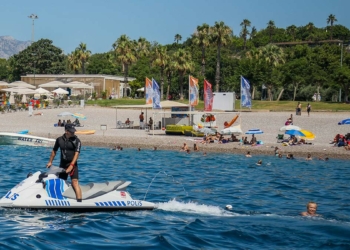 Boğulmalara karşı deniz polisine jet-ski verildi