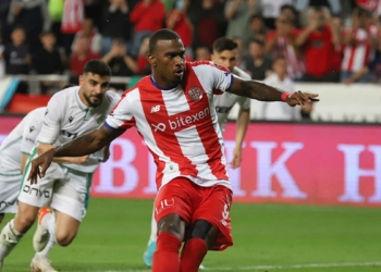 Antalyaspor, Haji Wright ile 3+1 yıllık sözleşme imzalayacak