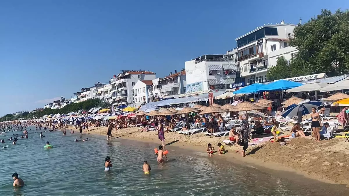 Balıkesir'in marmara ilçesine bağlı avşa, ekinlik ve marmara adası, kurban bayramı'nda ziyaretçi akınına uğradı.