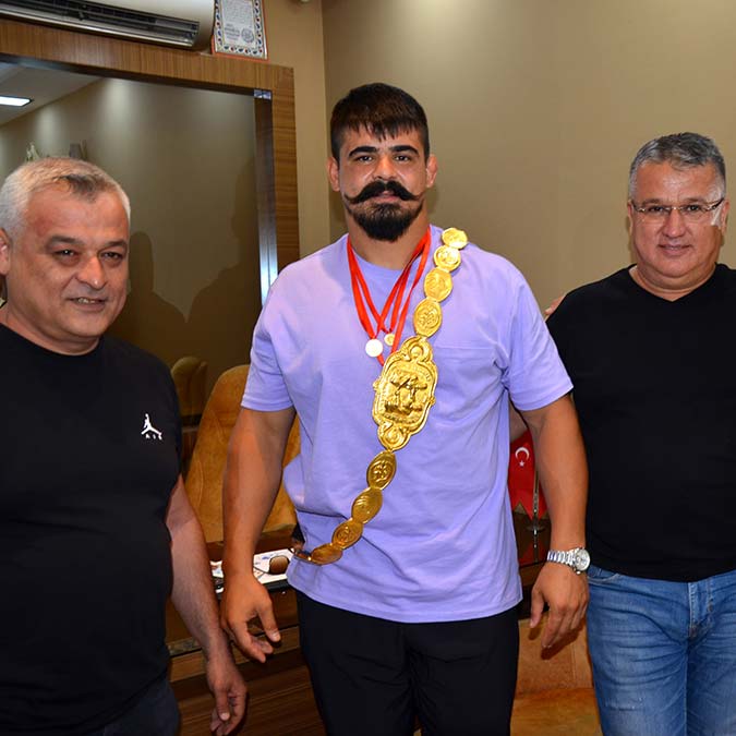 Altın kemerin değeri 1 milyon 500 bin lira