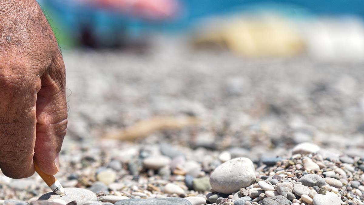 Bayram yogunlugu yasanan sahilde izmarit kirliligi 4755 dhaphoto6 1 - antalya haberleri - antalya'da son dakika, yerel haberler - haberton