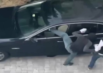 Lüks otomobilin hayalet göstergesini çaldı