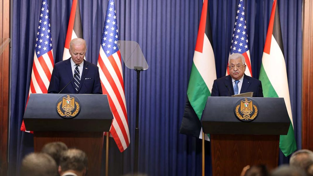 Joe Biden Filistin Devlet Başkanı ile basın toplantısı düzenledi