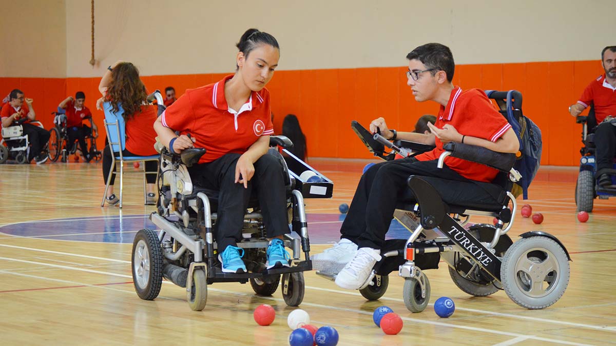 Rabia, Bocce sporuyla hayata bağlandı