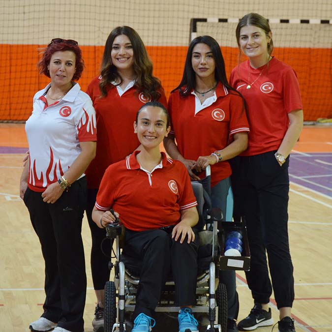 Rabia, Bocce sporuyla hayata bağlandı