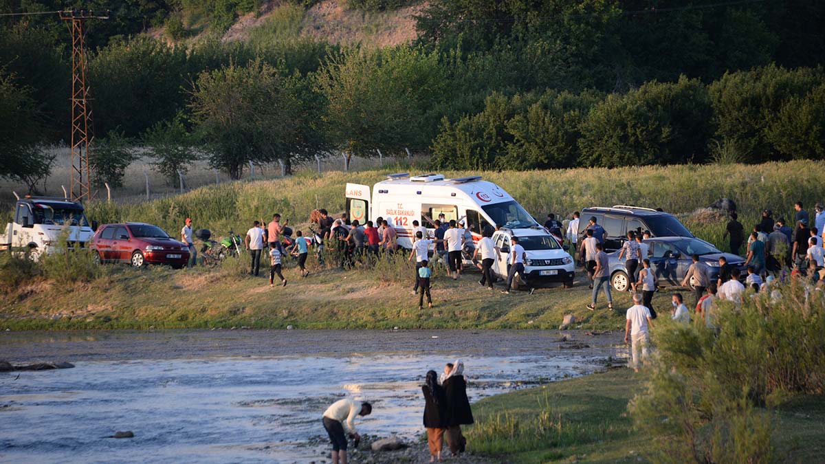 Dicle Nehri uyarısı; Yüzme bilip bilmemek önemli değil