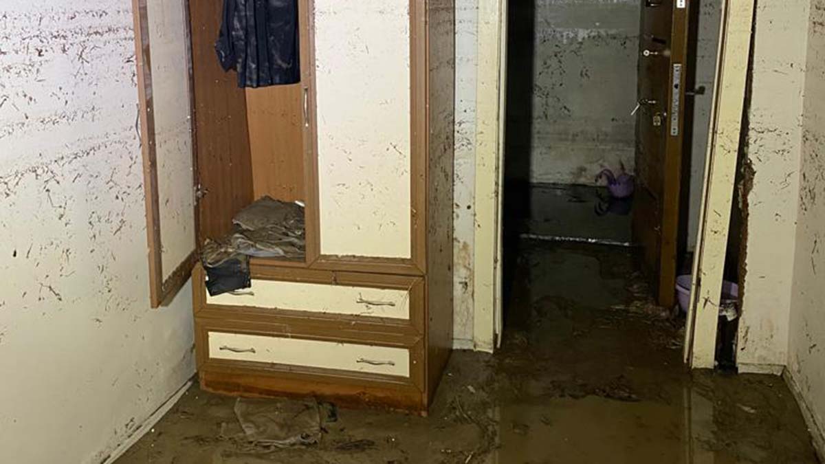 Selde boğulan Busenur'a veda