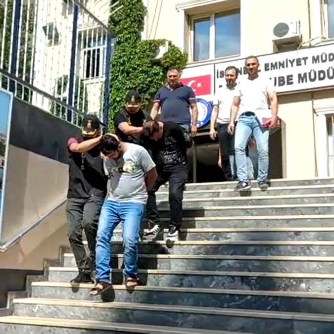 Sahte polisler yakalandı