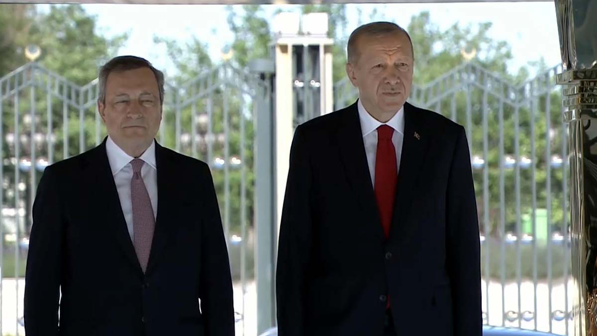 Erdoğan İtalya Başbakanı'nı törenle karşıladı