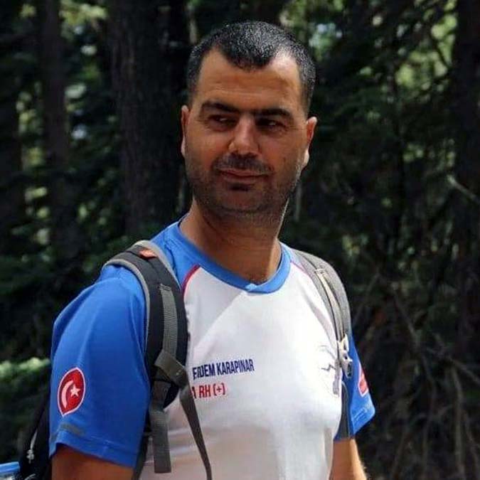 Mersin'in Tarsus ilçesinde dağcılık kulübü üyesi, profesyonel dağ ve doğa bilgini Erdem Karapınar kalp krizi geçirip öldü