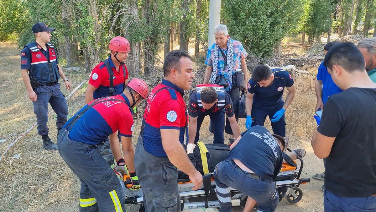 Denizli'de tur otobüsü takla attı. Kazada, çok sayıda yaralının olduğu belirtildi.