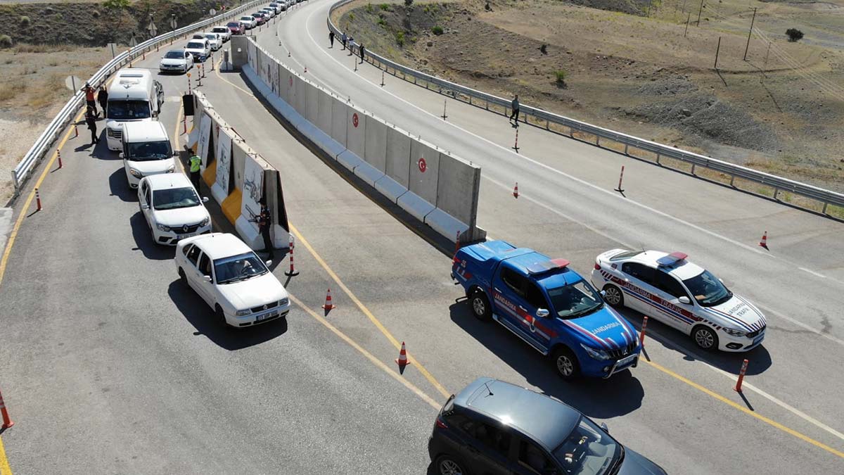 Elazığ'da dronla trafik denetimi