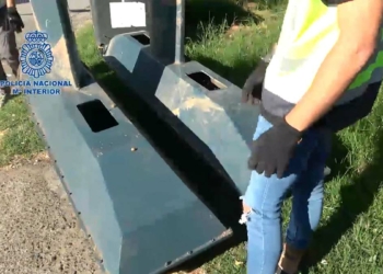 Uyuşturucu taşıyabilen sualtı dronları ele geçirdi