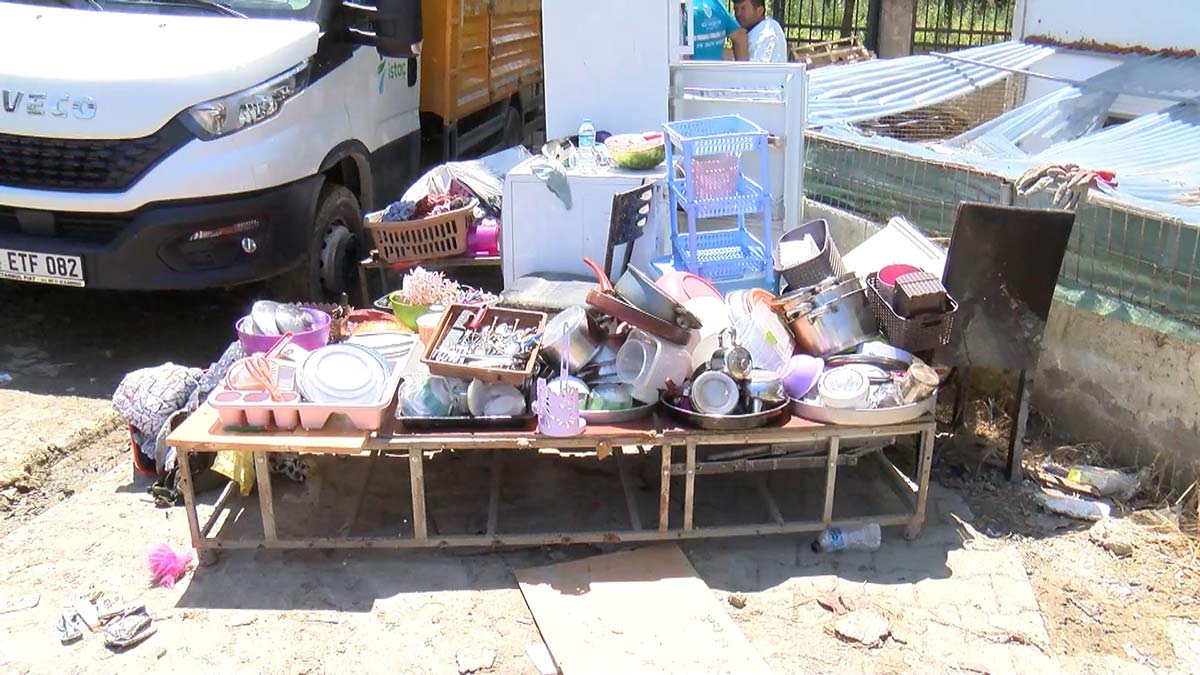 Esenyurt'ta temizlik çalışmalarına devam ediliyor